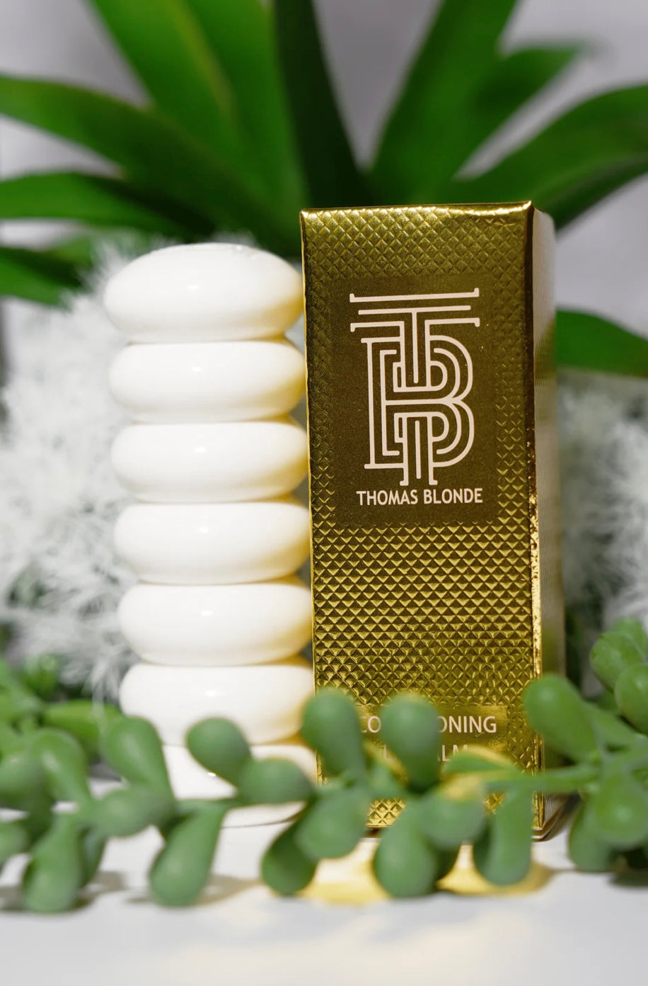Thomas Blonde : The “Blonde Balm” - Conditioning Lip Balm